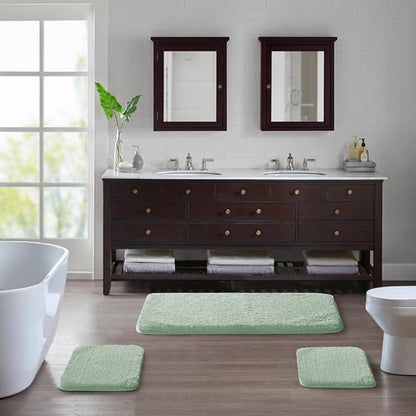 Suchtale Bathroom Rug, 20"x32" Pale Green Bath Mat, Non-Slip Shaggy Microfiber Mat for Bathroom, Soft Water Absorbent & Machine Washable Plush Shower Rug