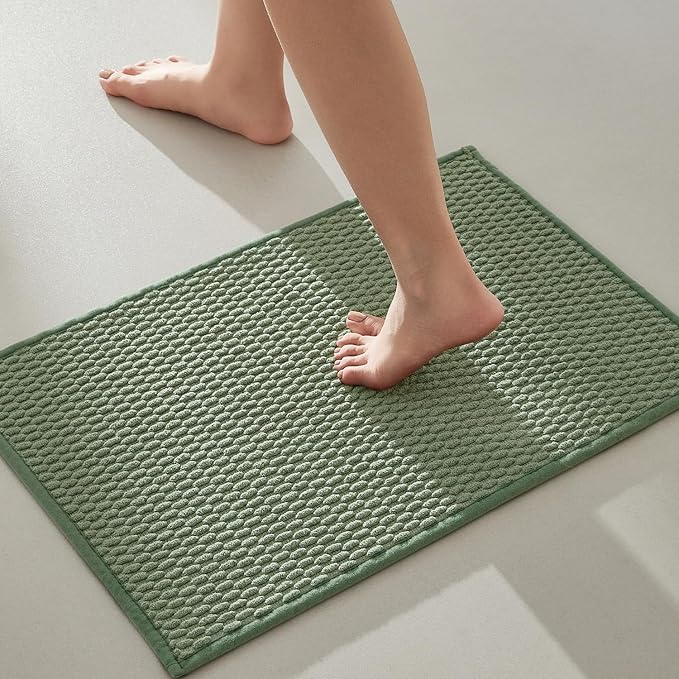 Bathroom Rugs Non Slip Washable, Super Absorbent Thin Bath Mat Small Quick Dry Low Pile Bathroom Rug, Sage Green 16"x24"