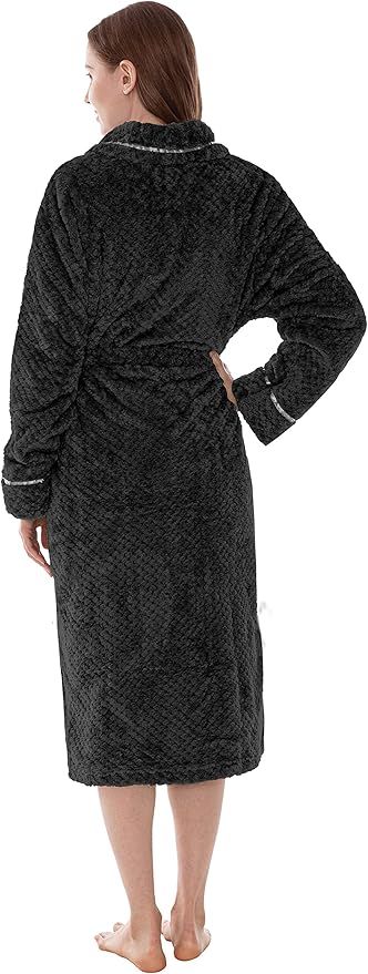PAVILIA Women Plush Fleece Robe, Soft Textured Bathrobe, Lady Cozy Spa Long Robe
