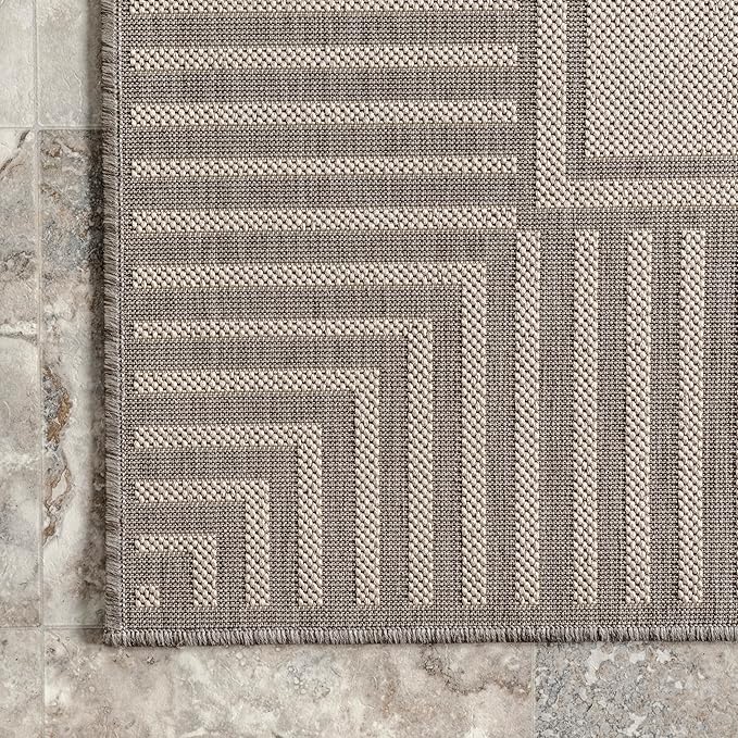 nuLOOM 5' x 8' Outdoor Area Rug, Casual Design With Striped Border, Stain Resistant, Highly Durable, For Patio, Balcony, Bedroom, Living Room, Dining Room, Bathroom, Light Grey